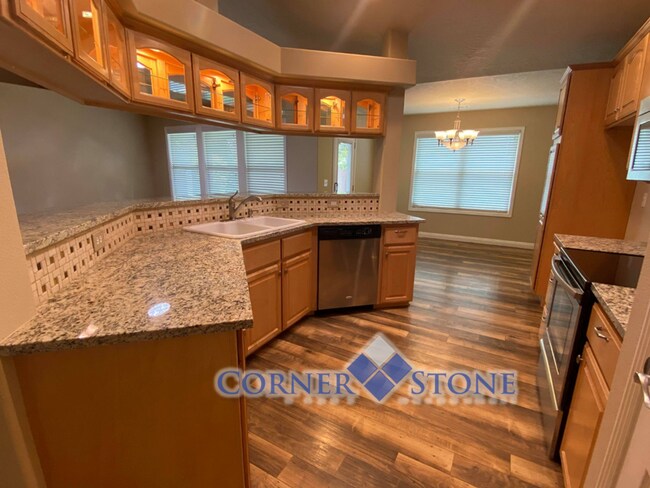 Building Photo - Beautiful Updated Home in Nampa with Offic...