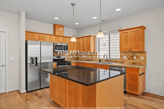 Foto del edificio - 16825 SW Romeo Terrace