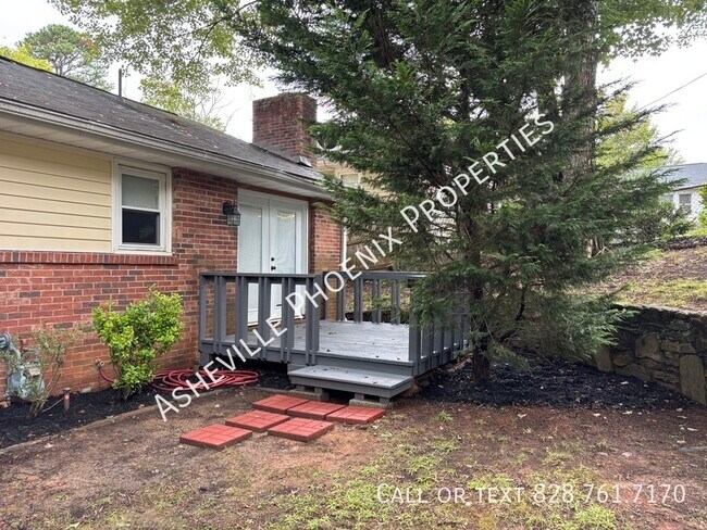 Foto del edificio - 113 Rock Hill Rd