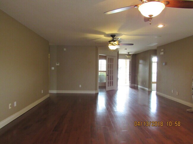 Foto del edificio - Fantastic home located in Eastlake
