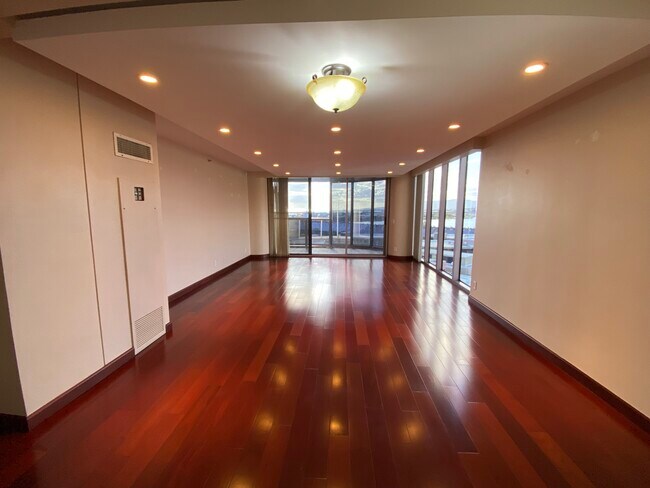 Foto del edificio - 425 SOUTH St
