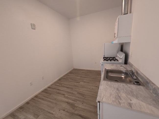 Foto del edificio - 10501 Wilmington Ave