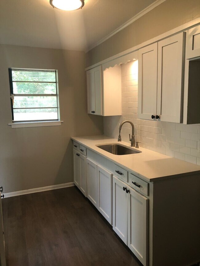 Building Photo - Remodeled Home in North Shreveport....