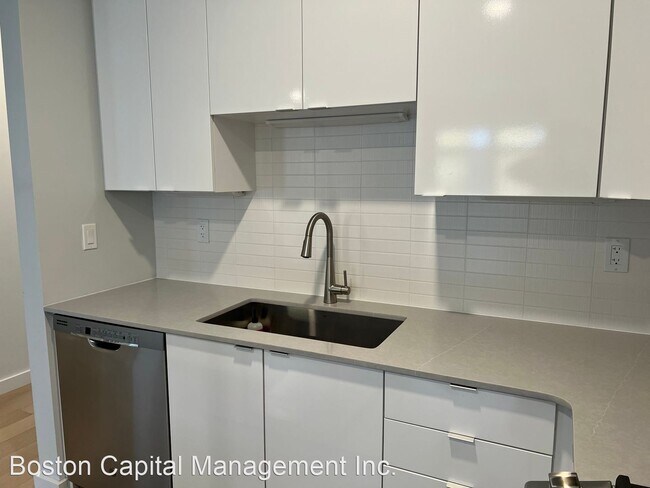 Foto del edificio - 2 br, 1.5 bath House - 7 Lisbon St. Unit #201