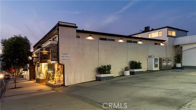 Building Photo - 577 Ramona Ave