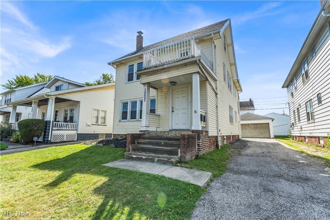 10602 Langton Ave Garfield Heights, OH 44125 – photo 2