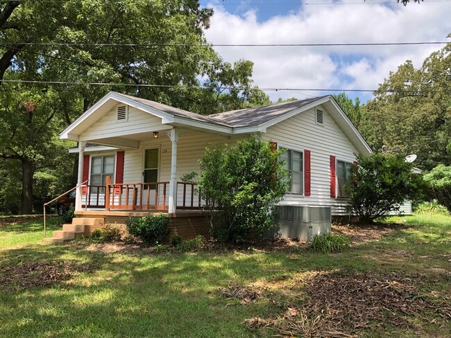 Building Photo - 128 Free Will Ln