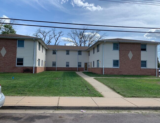 Building Photo - 2414 W Newman Pkwy