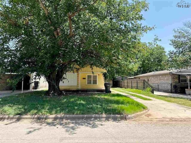 Building Photo - 2505 Carrigan Ave