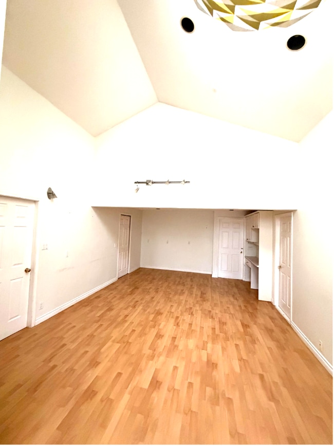 Building Photo - 4839 Barker Crescent