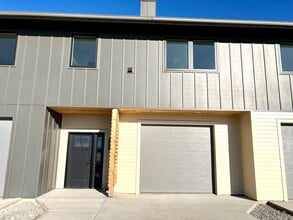Building Photo - 2314 Shorthorn Ave