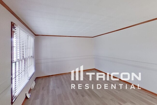 Foto del edificio - 1546 Grant Dr