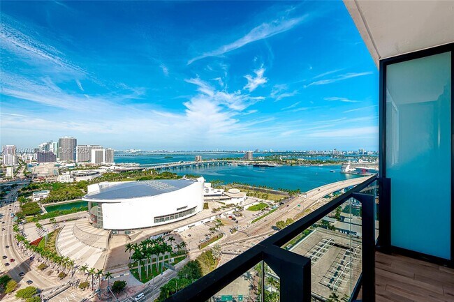 Foto del edificio - 398 NE 5th St