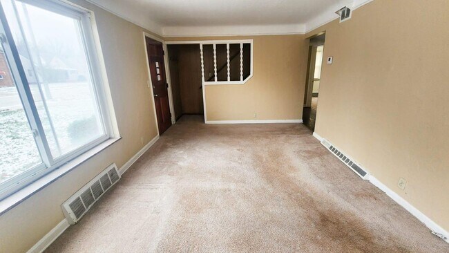 Foto del edificio - 4 bed 1 bath