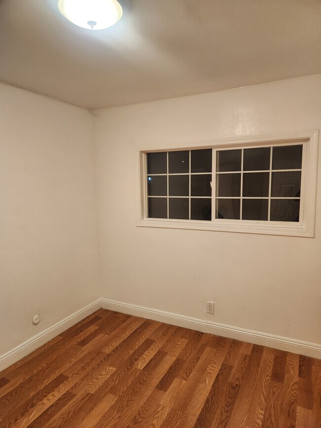 Foto del edificio - 11860 Truro Ave