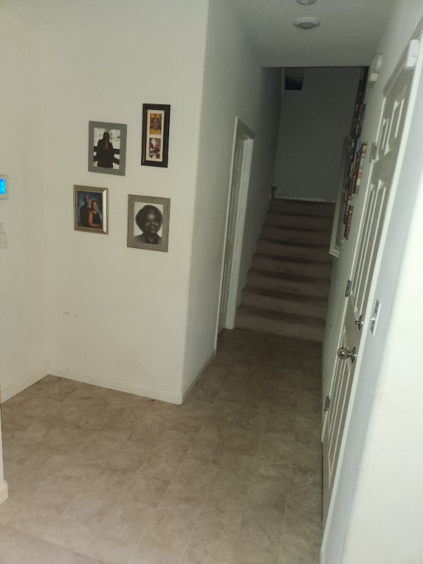 Building Photo - 2215 S Vista St