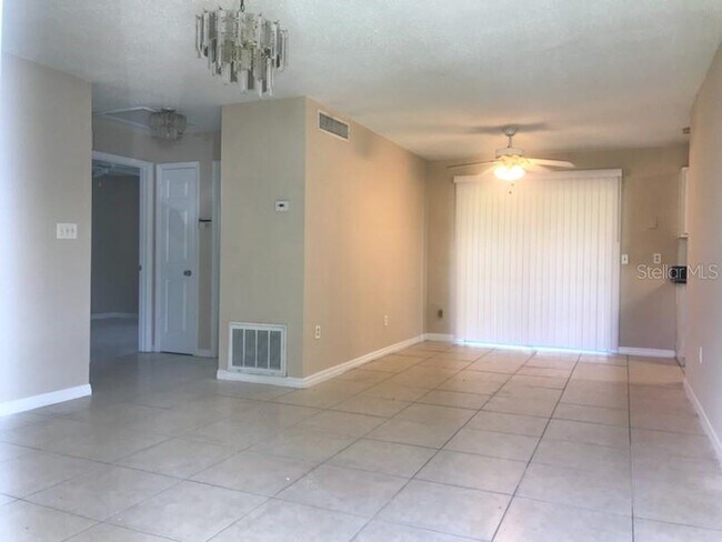 Building Photo - 1439 S Oxalis Ave