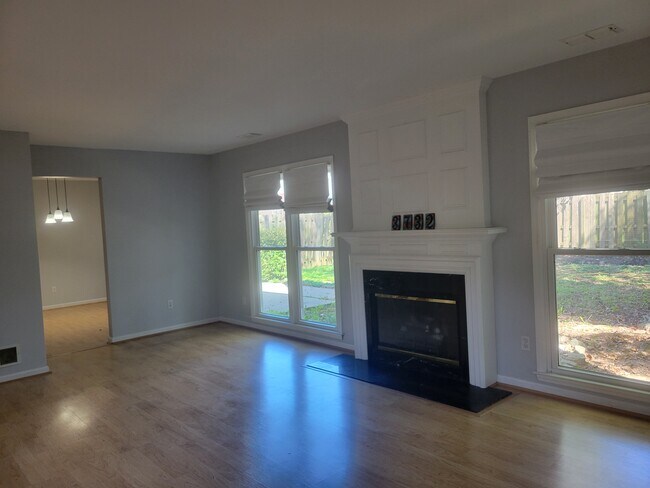Building Photo - 3732 Weeping Willow Way