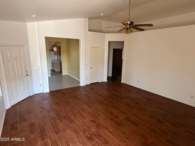 Foto del edificio - 25412 N 40th Ln