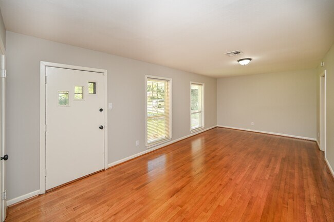Foto del edificio - 1602 Sheridan Dr