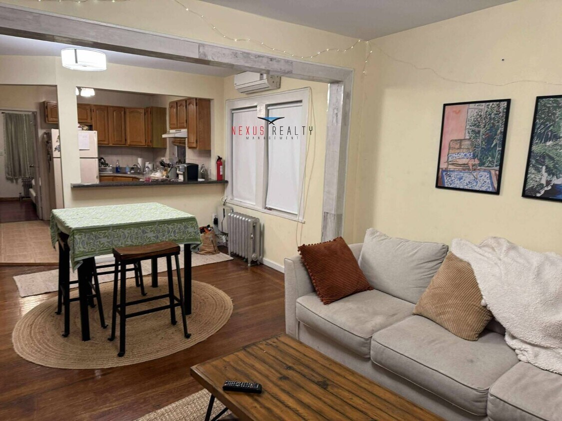 Foto principal - 21-12 29th St