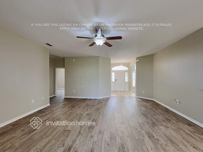 Foto del edificio - 6284 Cornerstone Dr