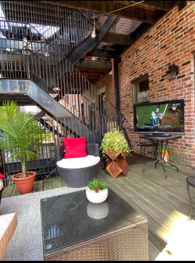 Foto principal - 97 E Brookline St