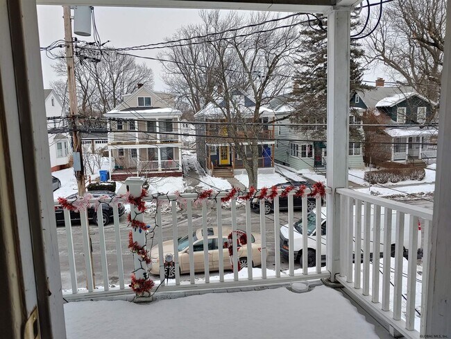 Building Photo - 90 Woodlawn Ave