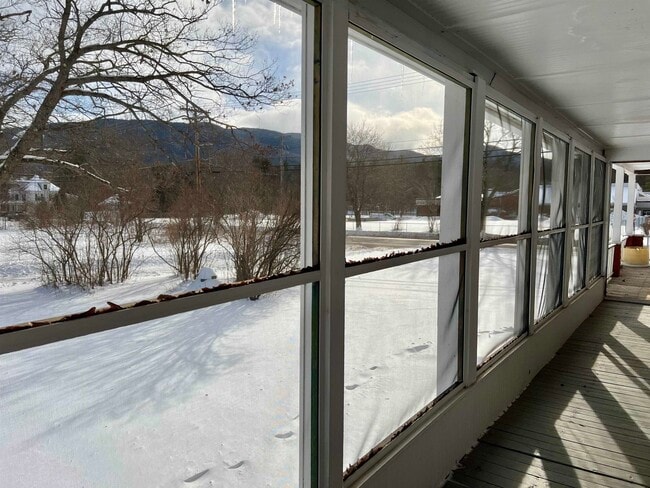 Foto del edificio - 1316 US-302