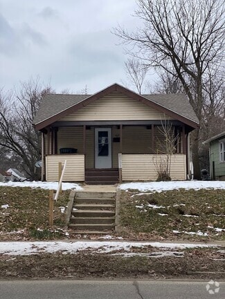 Building Photo - 1821 Elwood Ave