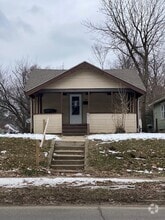 Building Photo - 1821 Elwood Ave