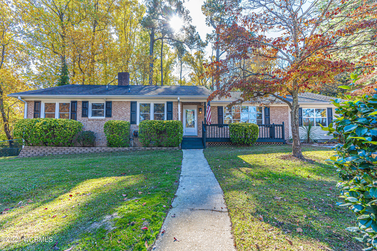 Primary Photo - 6401 Fenwick Pl