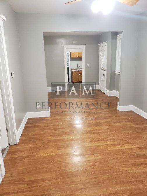 Building Photo - 1000 Hagerer St