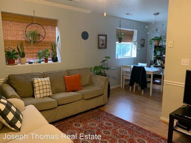 Building Photo - 2 br, 1 bath House - 255 N 300 W, #10
