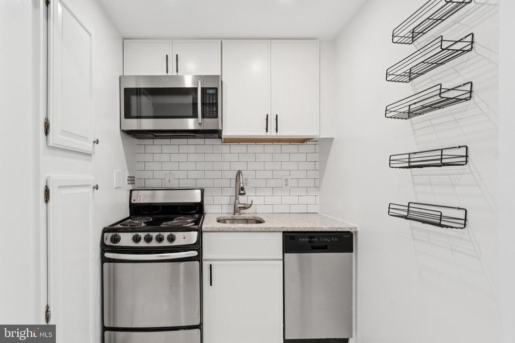 Foto principal - 1718 Corcoran St NW