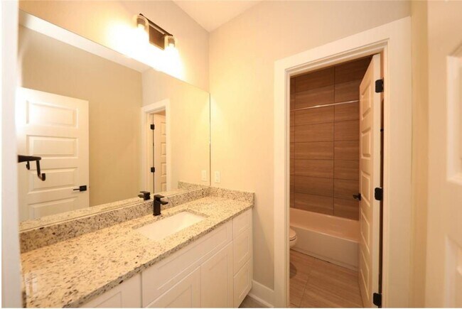 Foto del edificio - 16610 Oasis Mdw Ln