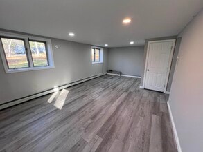 Building Photo - 32 Forest Rd