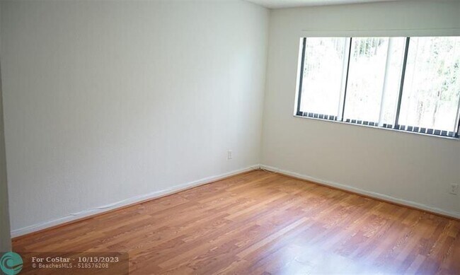 Foto del edificio - 9288 W Atlantic Blvd
