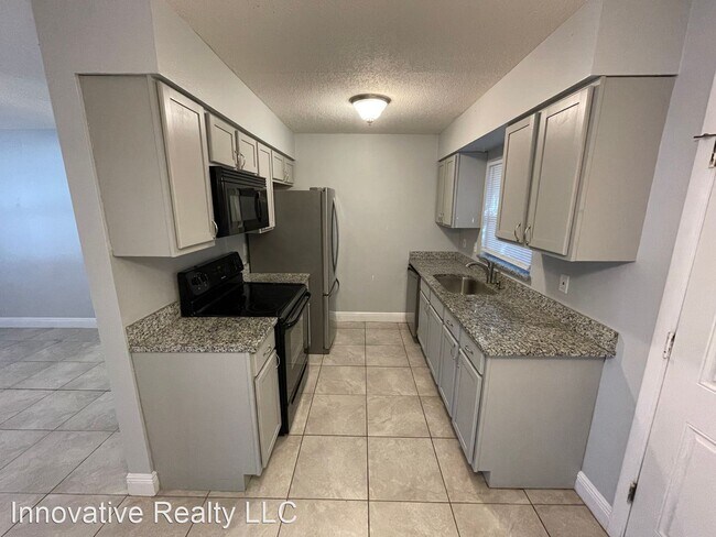 Building Photo - 3 br, 2 bath House - 116 N. College St. Un...