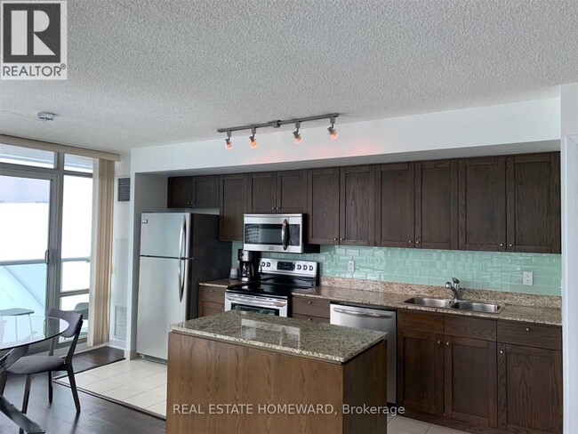 Building Photo - 81 Navy Wharf Ct