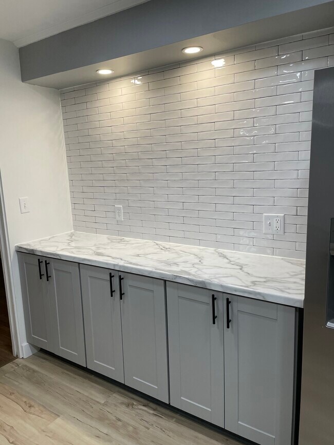 Building Photo - 1200 Glendale Ave