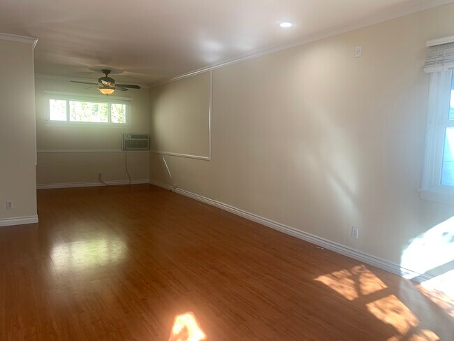 Building Photo - 4319 Cedros Ave