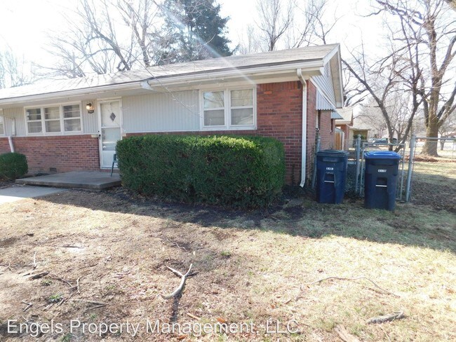 Building Photo - 2 br, 1 bath House - 305 Warren