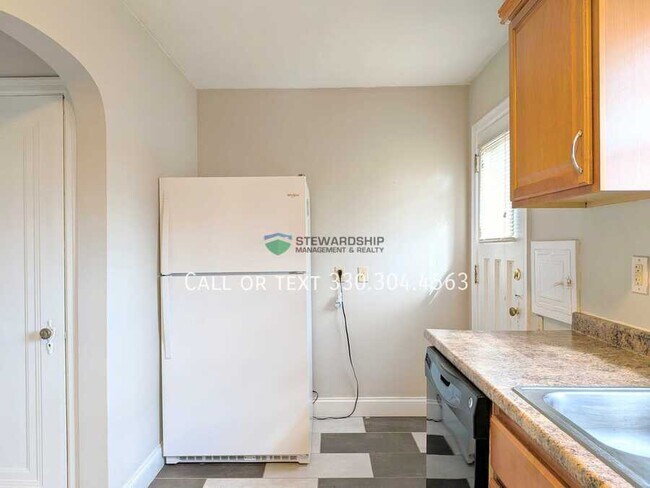 Foto del edificio - 1303 23rd St NE