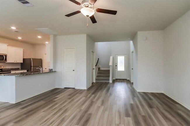 Foto del edificio - 10429 Sweetwater Creek Dr