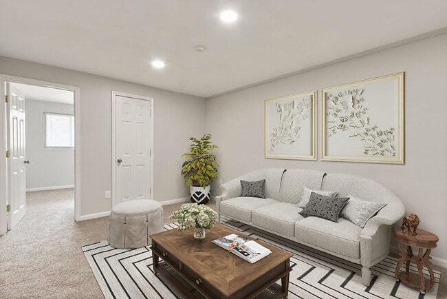 Building Photo - Coves at Columbus on Mayfield Place