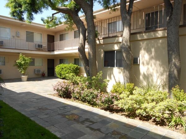 Foto principal - 16915 Blackhawk St