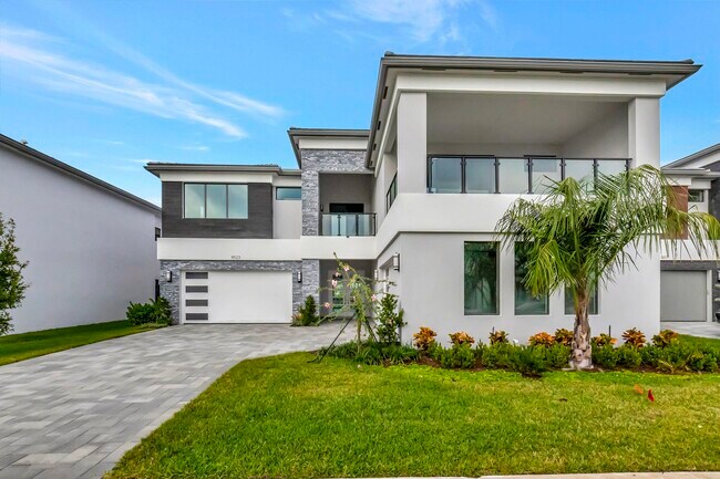 Building Photo - 8523 Shoreacres St