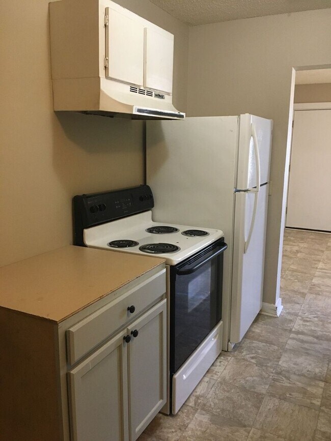 Foto del edificio - 619/621 E 13th St