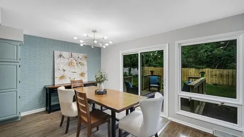 Building Photo - 8726 Lakewood Ave